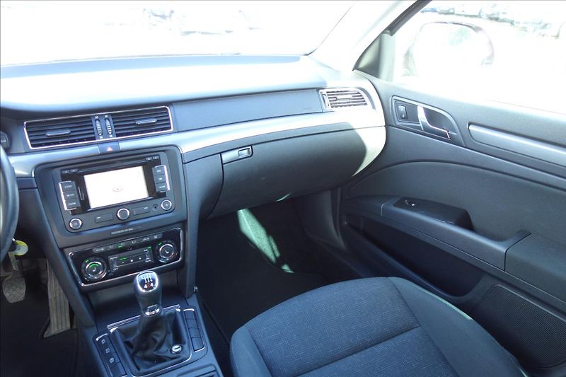 Škoda Superb 2,0 TDi 103KW,ČR,ACTIVE,4x4. - fotka 20 z 35