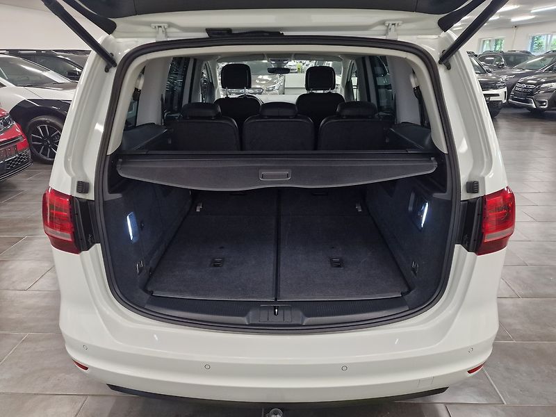 Volkswagen Sharan (2020) 130kW 4M GT DSG 2020 | Záruka - fotka 26 z 73