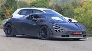 Maskovaný prototyp McLarenu P14.