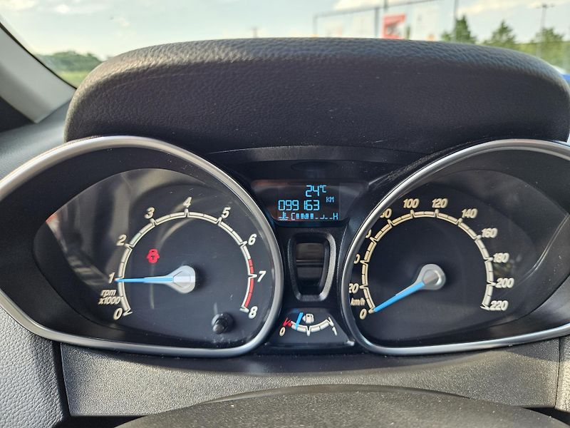 Ford B-MAX (2013) - fotka 15 z 22