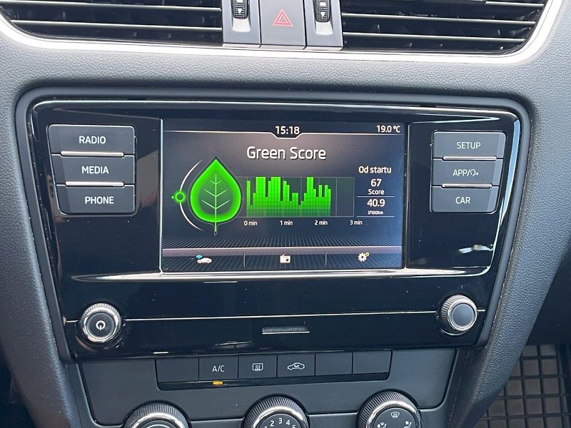 Škoda Octavia (2019) 1.5 TSI 110kW Ambition Plus co - fotka 16 z 30