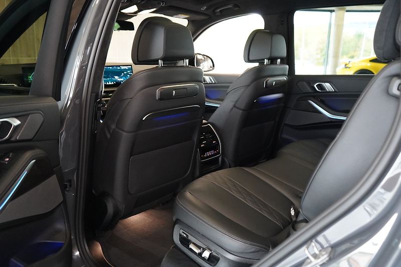 BMW X7 40d xDrive, Nezávislé, Tažné - fotka 43 z 48