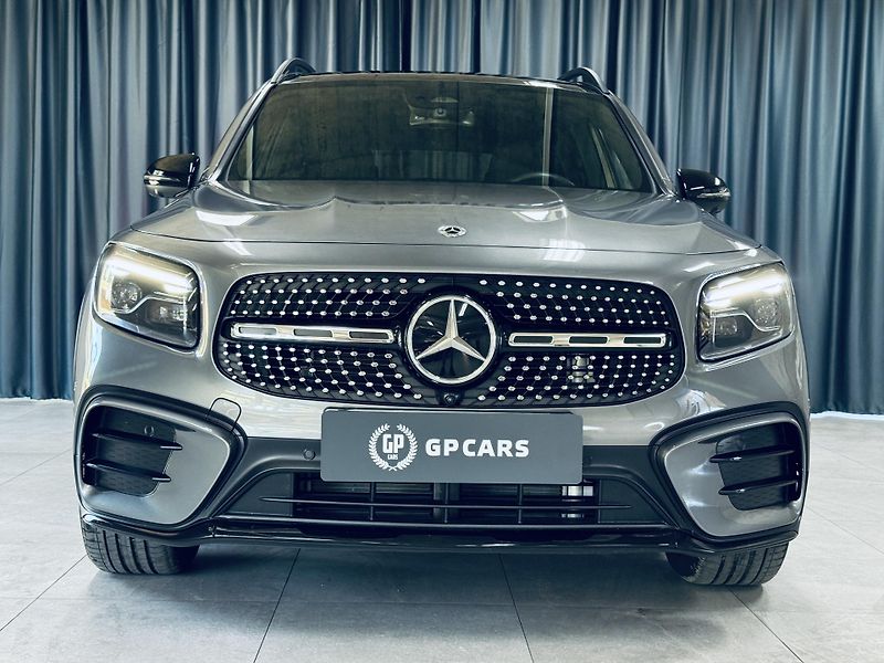 Mercedes-Benz GLB (2024) 200d*4M*AMG*OFF.ROAD*7MÍST*360 - fotka 2 z 49