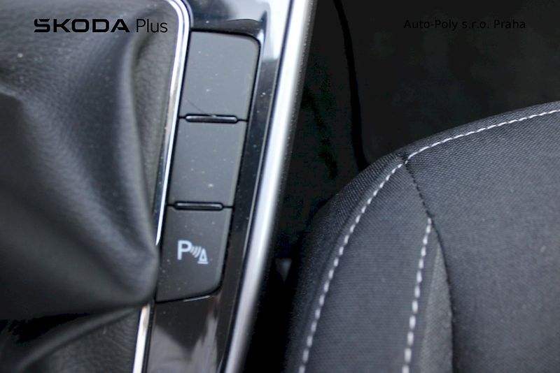 Škoda Fabia (2025) 1.0 TSI 85 kW Top Selection - fotka 16 z 25