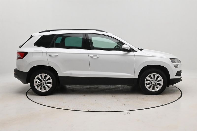 Škoda Karoq 2,0 TDI 110 kW DSG 4x4 TAŽNÉ Z - fotka 4 z 31
