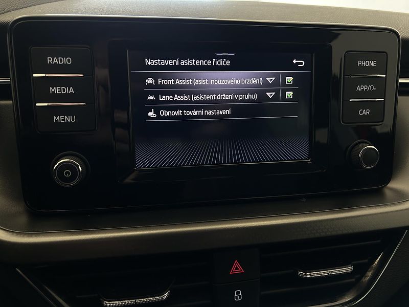 Škoda Scala 1.0 TSI Style Comfort - fotka 14 z 23