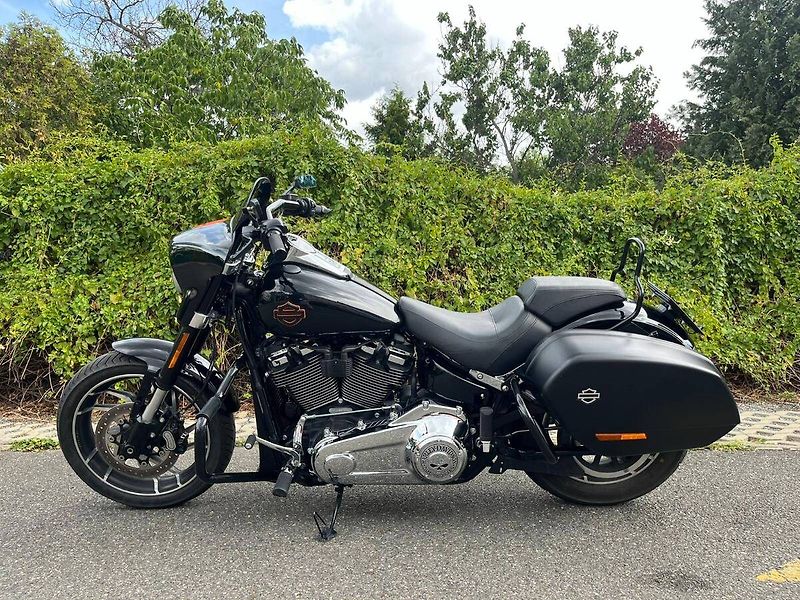 Harley-Davidson FLSB Softail Sport Glide (2018) - fotka 5 z 12