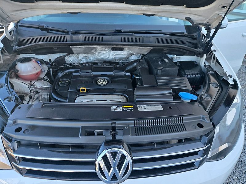 Volkswagen Sharan (2015) 1.4 TSI Rozvody, Navi, TOP - fotka 24 z 24