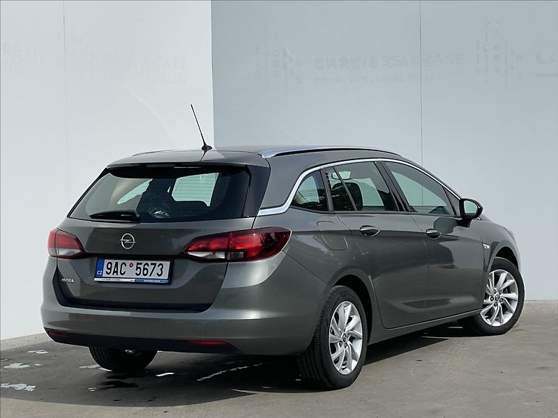 Opel Astra 1,2 Turbo Tourer Elegance ST - fotka 3 z 19