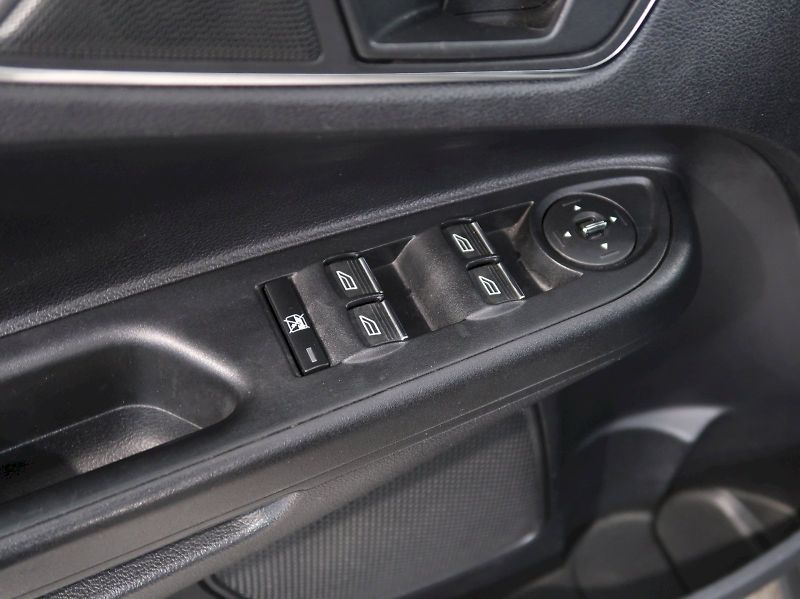 Ford B-MAX (2014) TREND 1.0EcoBoost 74KW - fotka 14 z 23