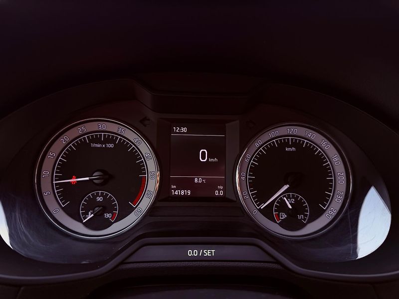Škoda Octavia 1.6 TDi Style, ČR - fotka 17 z 26