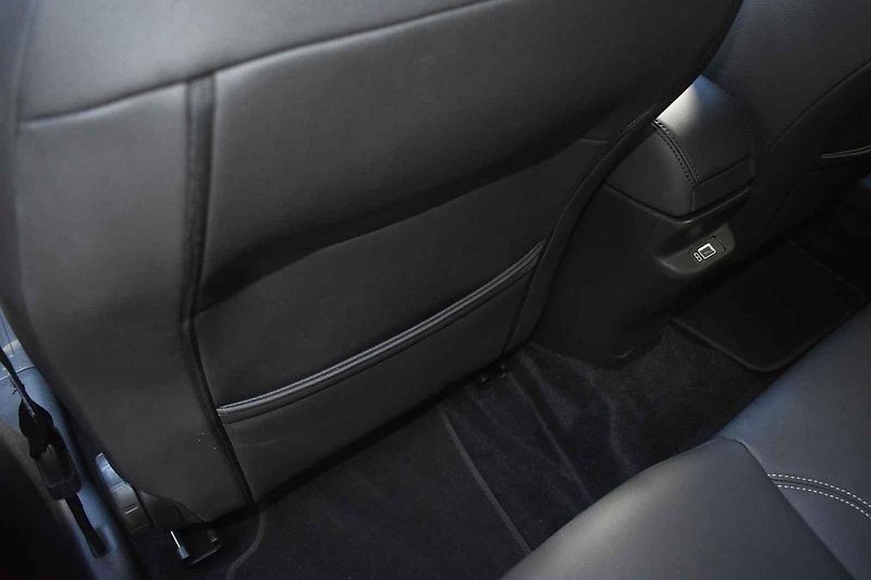 Menší hrboly Jeep Avenger přejíždí s grácií