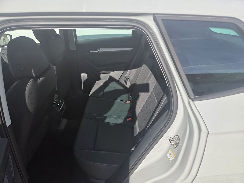 Škoda Karoq Selection 1,5TSI 110kW - fotka 8 z 13