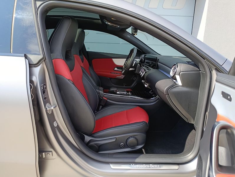 Mercedes-Benz CLA 220d AMG ČR DPH  - fotka 18 z 35