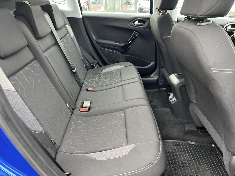 Peugeot 2008 1.2i KAMERA PŮVOD ČR 1.MAJ. - fotka 31 z 44