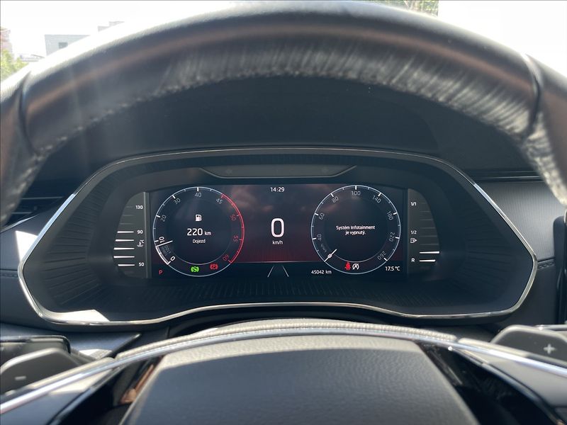 Škoda Octavia 2,0 TDI DSG 4x4 Ambi Plus TZ - fotka 9 z 23