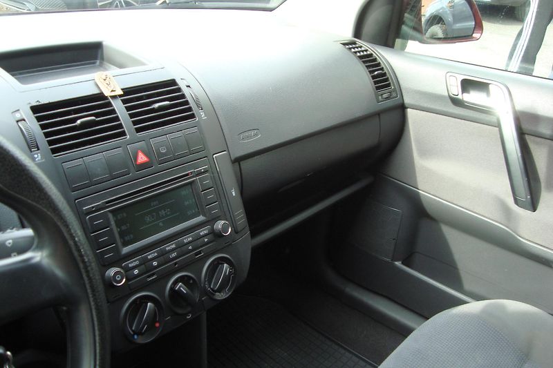 Volkswagen Polo (2006) 1.4i 16V, ČR, Servisní kniha - fotka 51 z 71