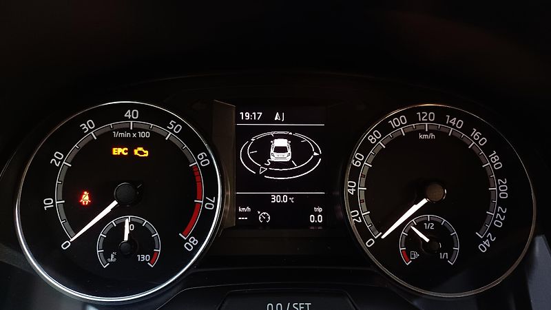 Škoda Fabia combi TSI 70kW-NAVIGACE-TZ-DPH - fotka 29 z 50