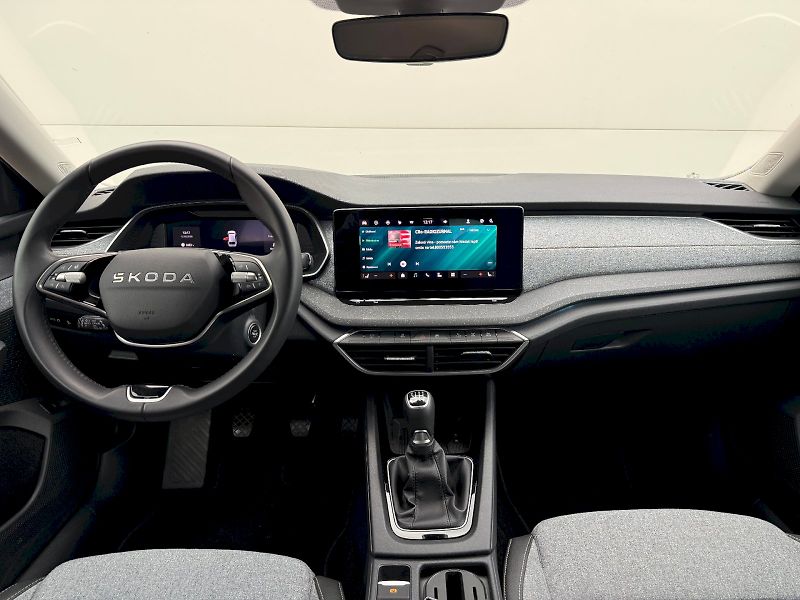 Škoda Octavia (2025) Combi 1.5 TSI 110 kW TopSelect - fotka 5 z 23