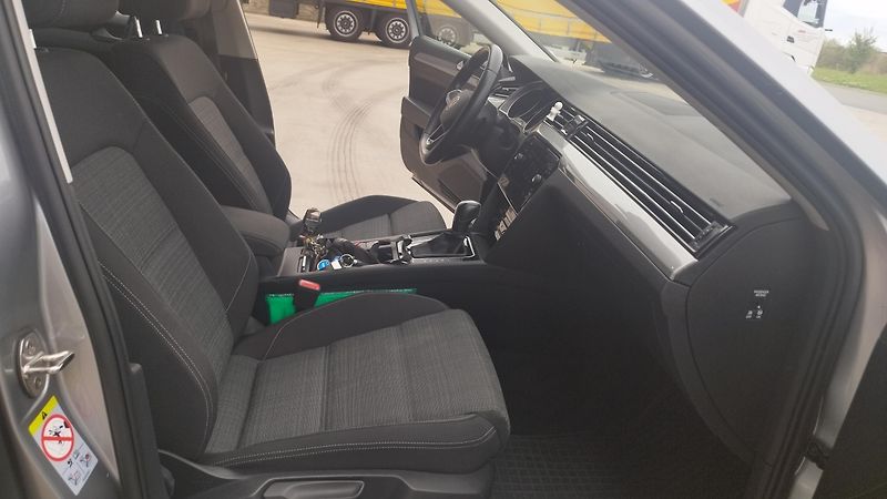 Volkswagen Passat 2.0TDI, DSG,volat-608 081 843 - fotka 13 z 18