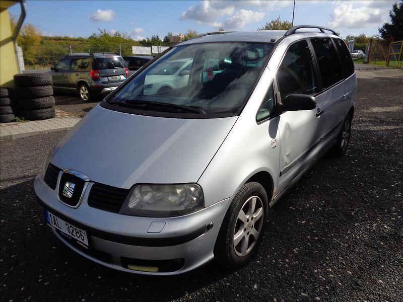 Seat Alhambra 1,9 - fotka 2 z 15