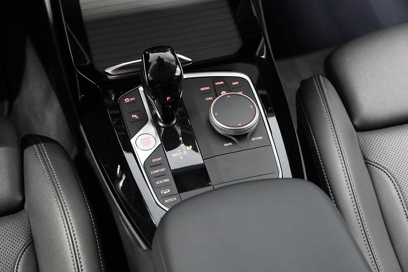 BMW X3 Xdrive20i,ČR,Kamera,Vyhř.volan - fotka 22 z 32