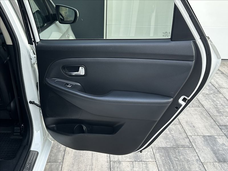Kia Carens 1,6 GDI 135PS  Comfort Plus - fotka 21 z 50