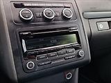 Volkswagen Touran 2,0 TDI 7MÍST VÝHŘEV KLIMA - náhled 22
