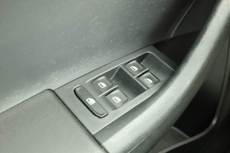 Škoda Rapid (2015) Spaceback 1.2 TSI, Tempomat - fotka 15 z 15