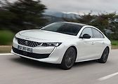 Peugeot 508 (+5000 až 15 000 Kč dle výbavy a motoru). Cena pd 735 000 Kč
