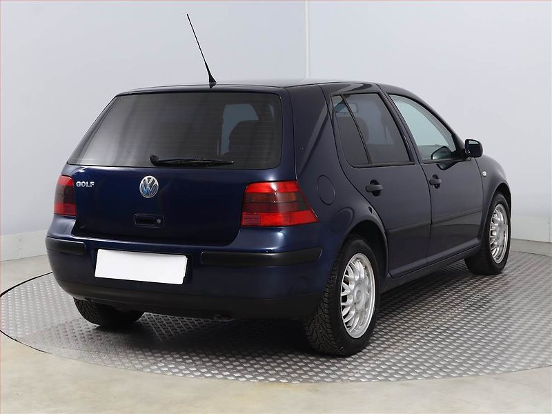 Volkswagen Golf (2004) 1.4 16V, nová STK, Klima - fotka 5 z 11