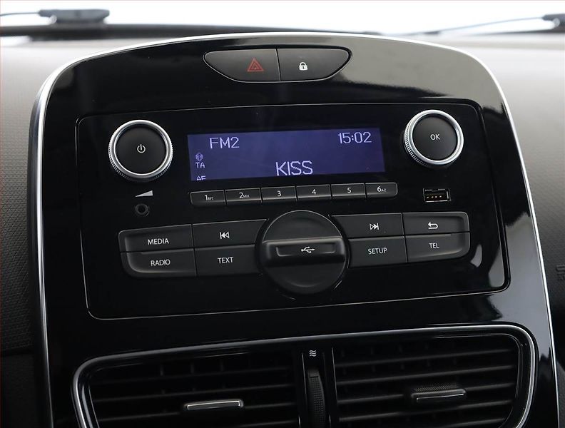 Renault Clio (2017) 1.2 16V, Tempomat - fotka 12 z 16