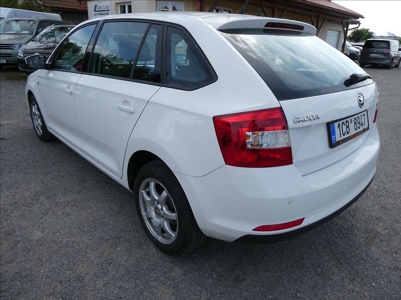Škoda Rapid 1,2 TSI 77kW Style Spaceback - fotka 7 z 36