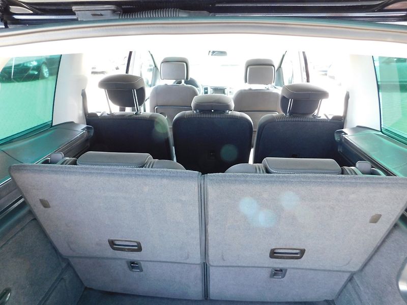 Seat Alhambra (2014) 2.0 TDi 4x4 7.MÍST - fotka 27 z 48