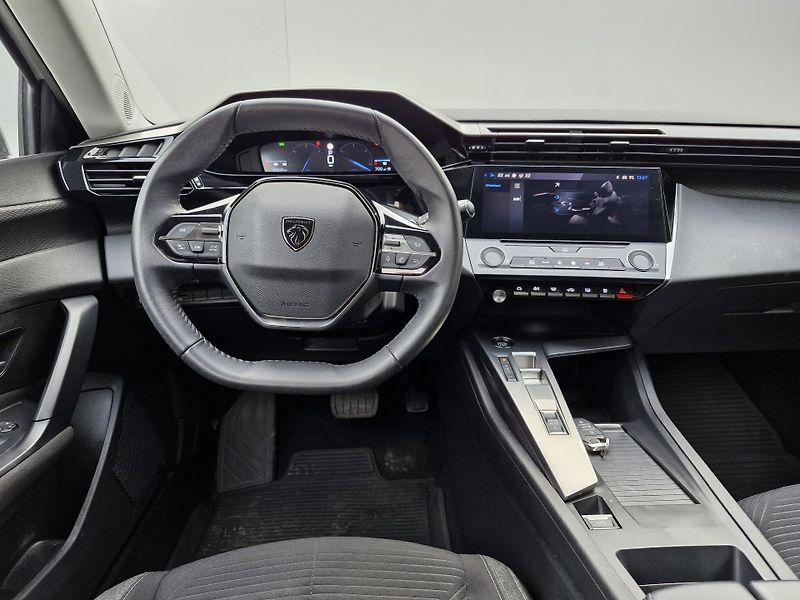 Peugeot 308 Active 1,5 BlueHDi (96 kW) A - fotka 8 z 10