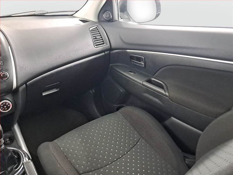 Mitsubishi ASX (2012) Invite 1.8 DI-D MIVEC - fotka 8 z 17