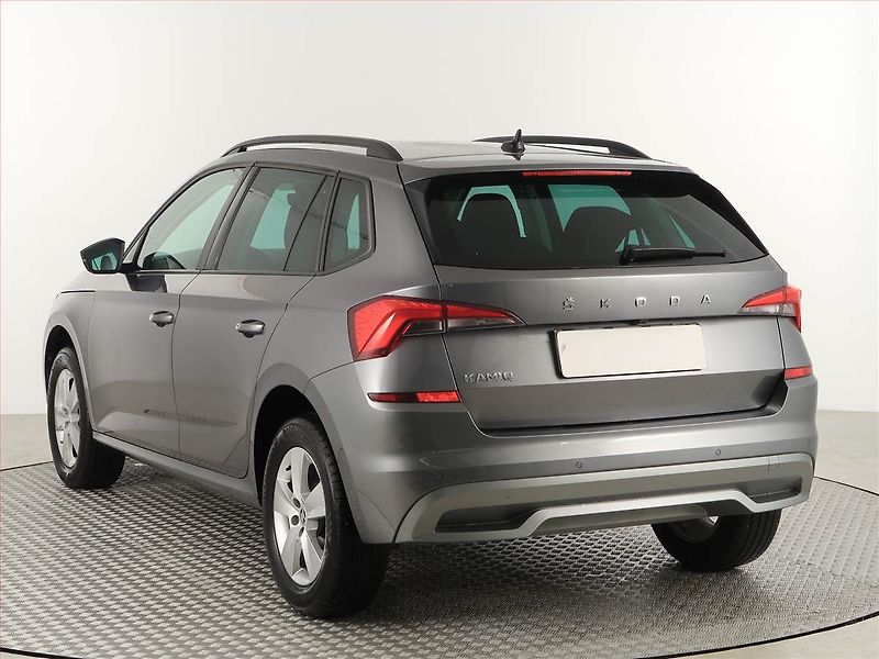 Škoda Kamiq (2023) 1.0 TSI, Tempomat - fotka 4 z 17