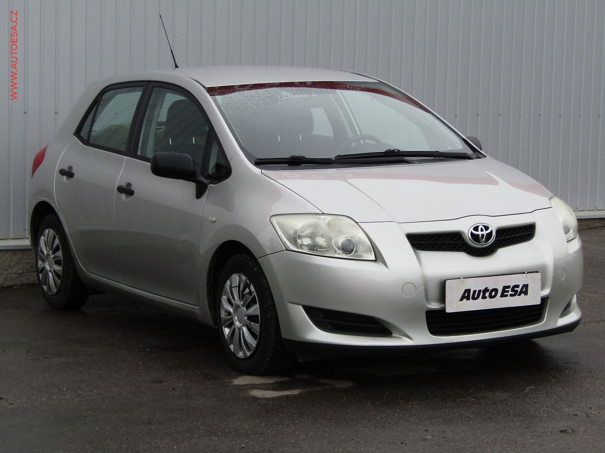 Toyota Auris 1.3 VVT-i, ČR, AC, výhřev