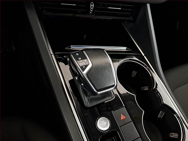 Volkswagen Touareg (2020) 3.0 TDI - fotka 13 z 19