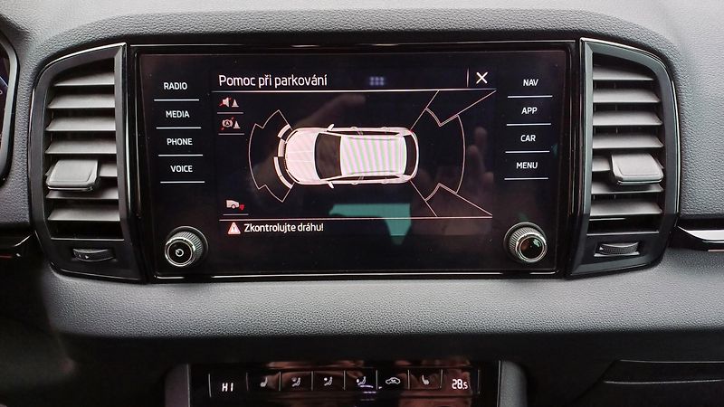 Škoda Karoq 2.0 TDI 110kW DSG 4x4 WEBASTO - fotka 48 z 50