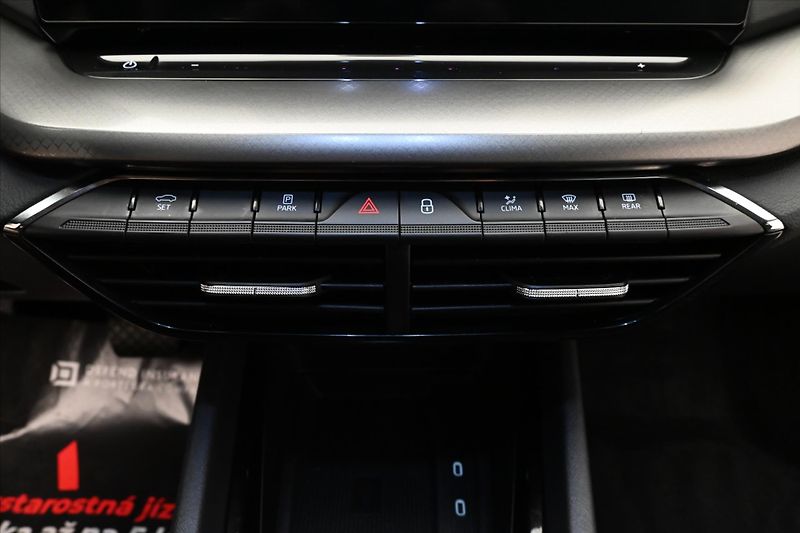 Škoda Octavia 2,0 110kW DSG Ambition Záruka - fotka 20 z 30