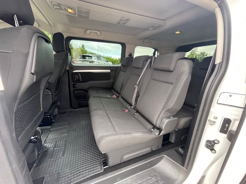 Opel Zafira Life 2,0 CDTi 106 kW, ČR, 1. m - fotka 14 z 42