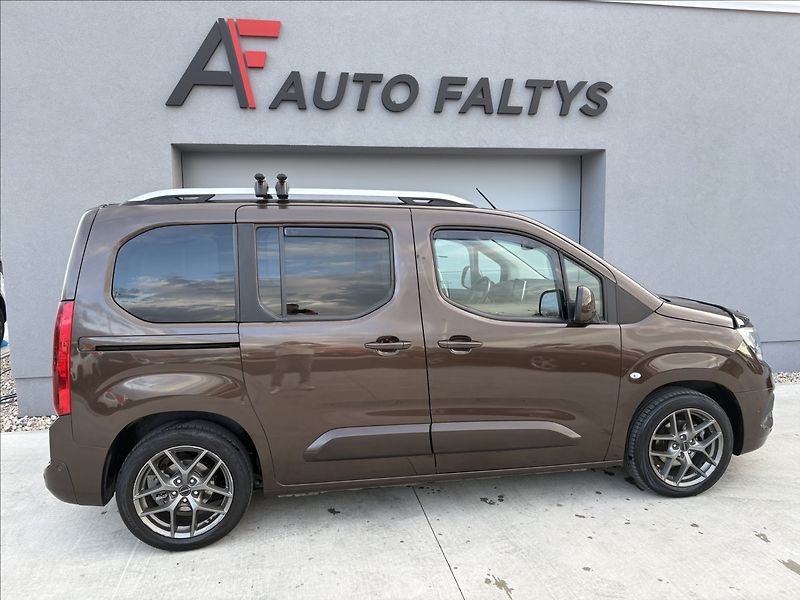 Opel Combo 1,2 i 81 KW LIFE PANORAMA CZ - fotka 2 z 30