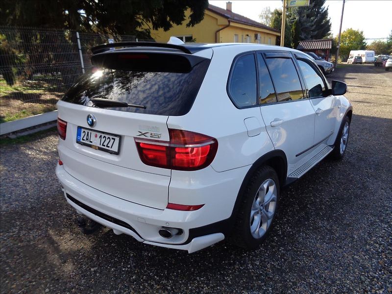 BMW X5 3,0 - fotka 6 z 16
