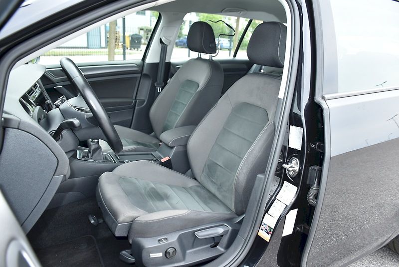 Volkswagen Golf (2020) MARATHON EDITION 1.5 TSI 96kW - fotka 24 z 33