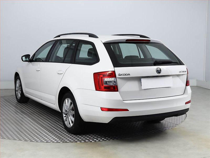 Škoda Octavia (2016) 1.6 TDI, Serv.kniha, Tempomat - fotka 4 z 17
