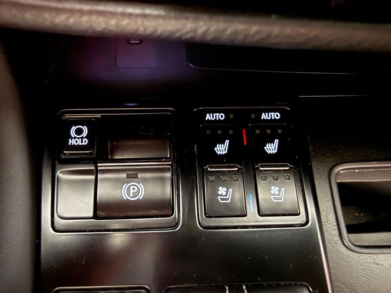 Lexus RX 450h (2022) LIMITED EDITION - fotka 20 z 33
