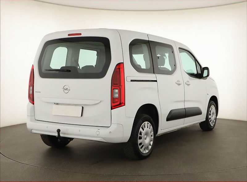 Opel Combo (2023) Edition 1.2 Turbo, 5Míst, ČR - fotka 5 z 12