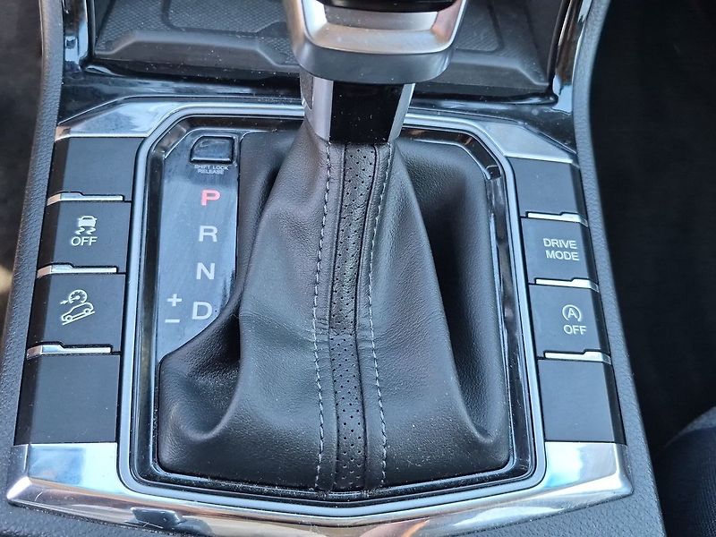 SsangYong Korando Style 1.5 Turbo 120kw A/T - fotka 20 z 24