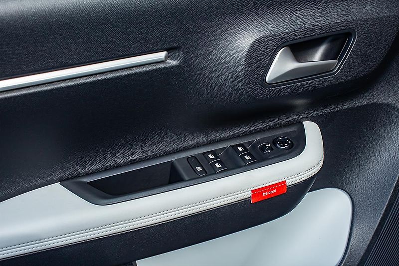 Citroën C3 Aircross (2026) 1,2 PLUS Hybrid 145k Automat - fotka 9 z 15